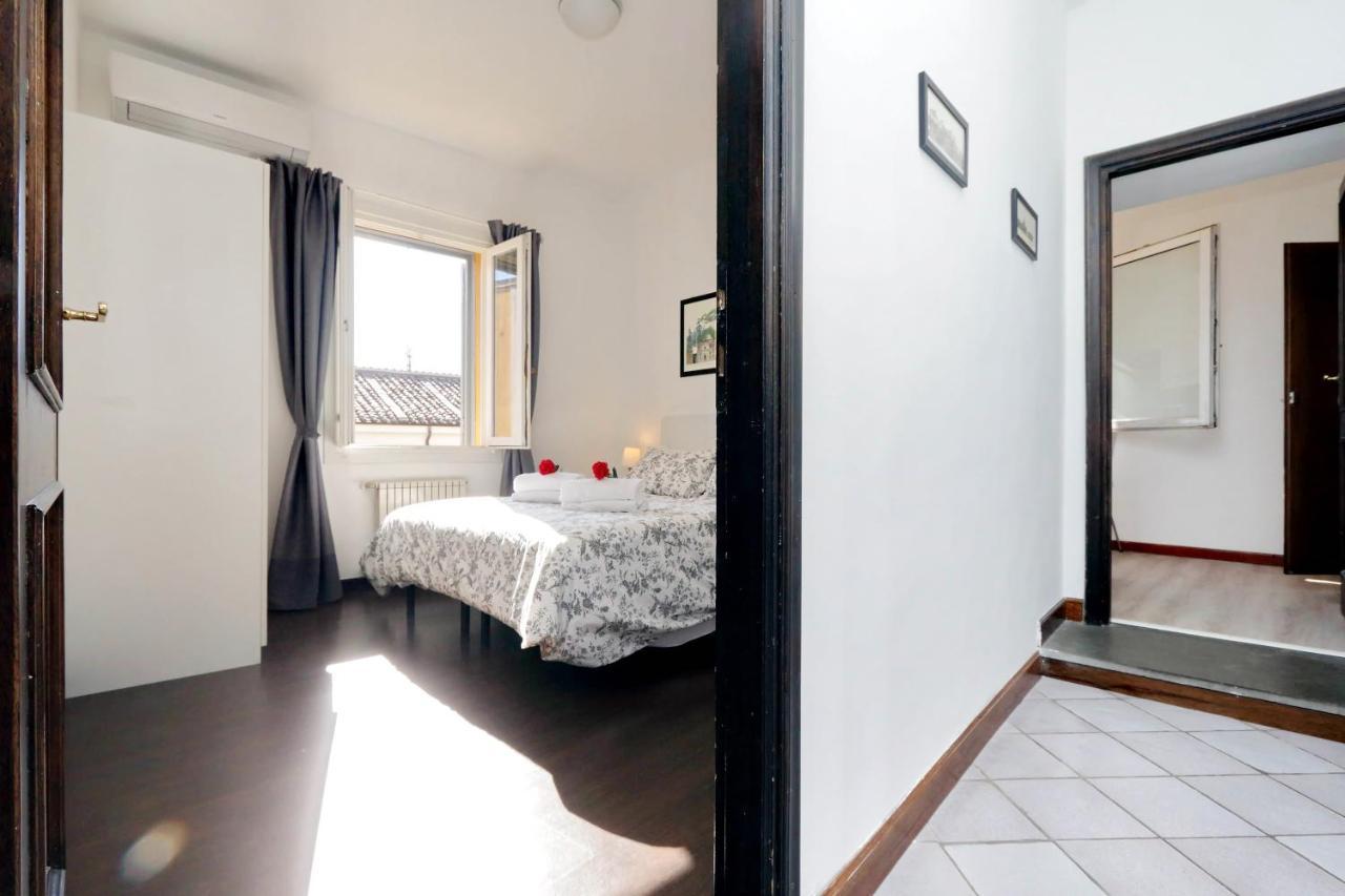 Apartment Lavatore Rom